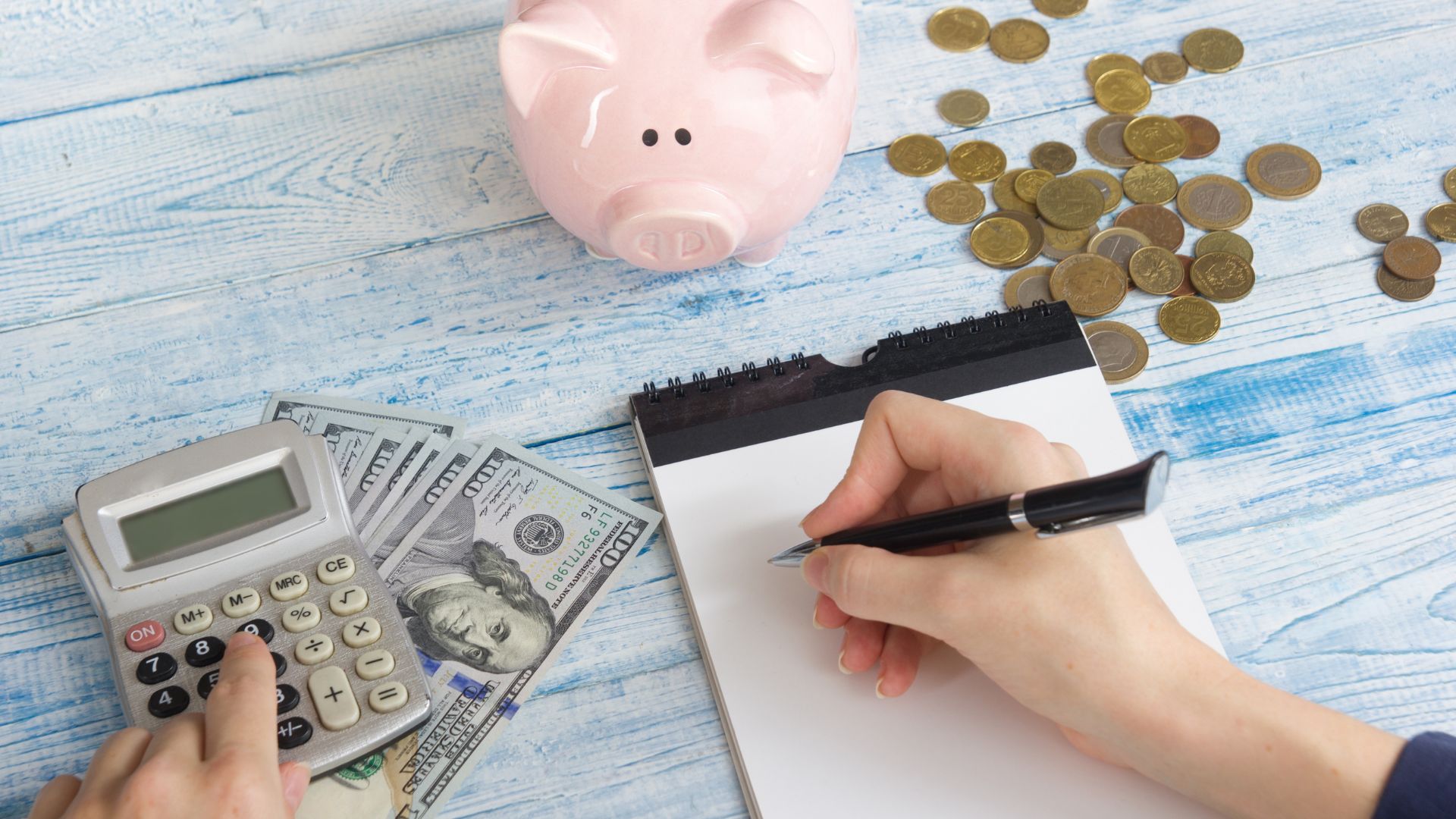 広告費削減と効率的な集客戦略のイメージ